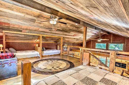 Private Chase County Cabin On Middle Creek!
