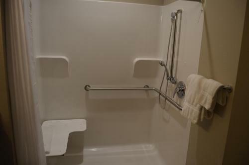 Heritage Place Hotel And Suites