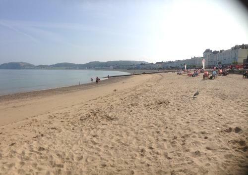 Hostal Clifton Villa Guest House