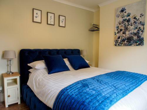 Riverbank Bed And Breakfast