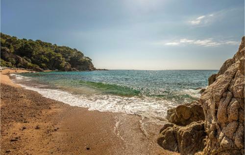 Three-bedroom Holiday Home In Lloret De Mar