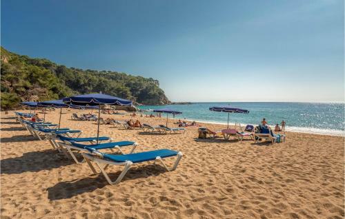 Three-bedroom Holiday Home In Lloret De Mar