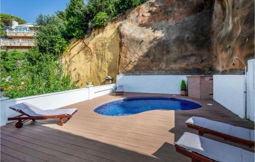 Three-bedroom Holiday Home In Lloret De Mar