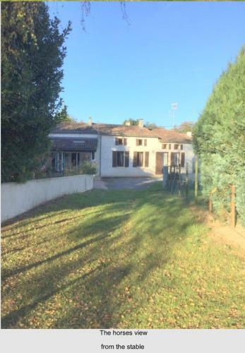 Villa Inviting 6-bed Farmhouse