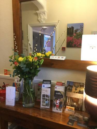 Hostal Arden Guest House