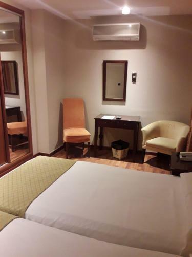 Hotel Carlos V Malaga