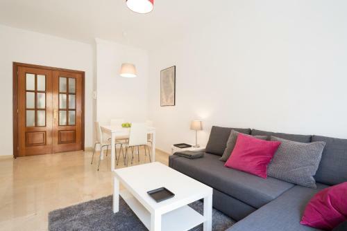 Col�n12 Urban Apartment