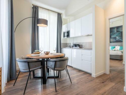 Home Art Apartments M�laga