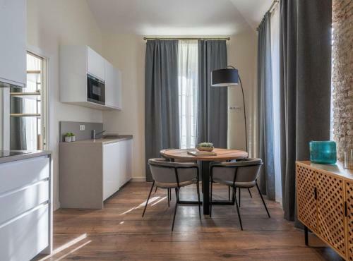 Home Art Apartments M�laga