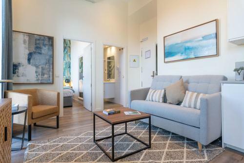 Home Art Apartments M�laga
