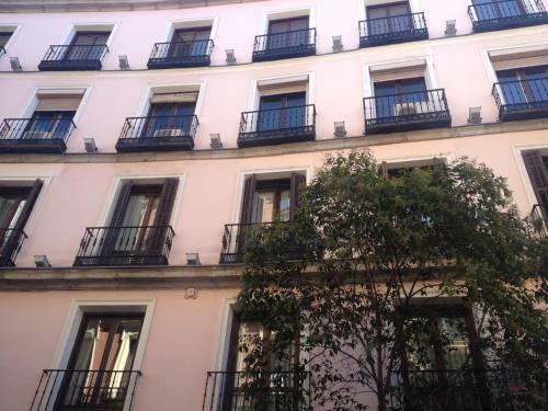 Hostal Ch Otello Rooms - Madrid