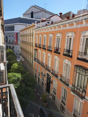 Hostal Ch Otello Rooms - Madrid