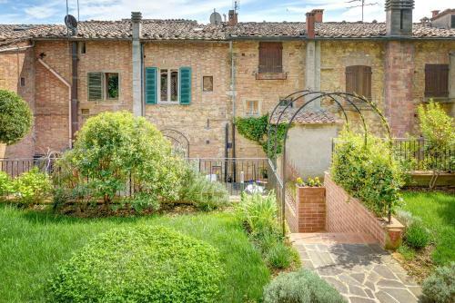 Hostal Garden House