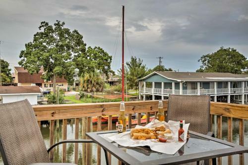 Waterfront Slidell Home On Bayou With Dock And Tie Up!