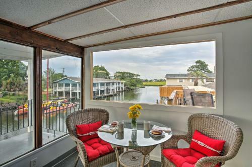 Waterfront Slidell Home On Bayou With Dock And Tie Up!