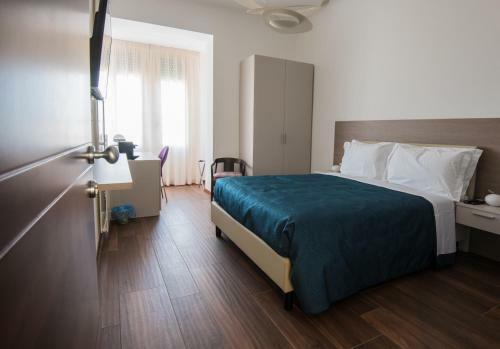Hostal Enjoy Milano Skyline