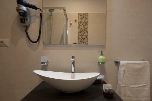 Hostal Enjoy Milano Skyline