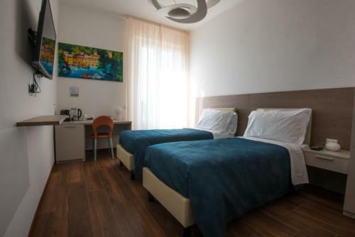 Hostal Enjoy Milano Skyline