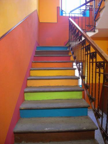 Hostel California