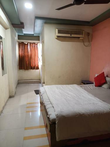 Hostal Hotel Kamal Palace