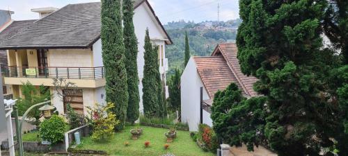 Rumah Sewa Harian Di Bandung, Resor Dago Pakar