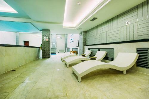 Q&h Hotel