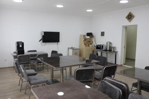 Hostal Issyk - Kol Hotel