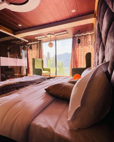 Hotel Lands End Resort