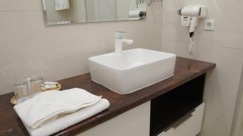 Atrium Smart Hotel
