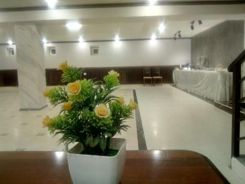 Sharq Hotel