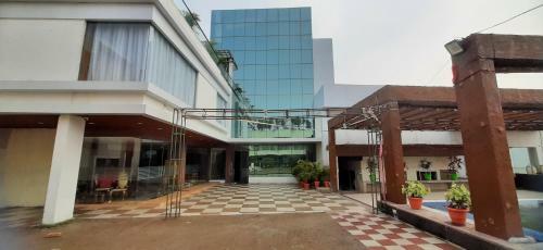 Sparsh Hotel & Resort By Spree