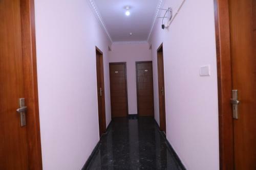 Hotel Monarch Stays Gandhi Nagar