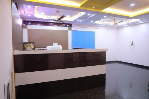 Hotel Monarch Stays Gandhi Nagar