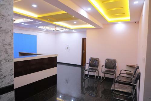 Hotel Monarch Stays Gandhi Nagar