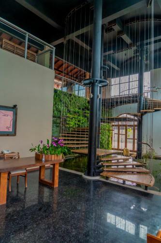 Oceanfront Galle Apartment L4-10