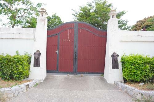 7-bedroom Pool Villa Pattaya, Pool Table, Bbq.