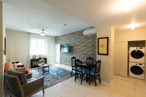 Apartamento Le Luxe Penthouse 2br W AC Wifi & 24 Hr Sec