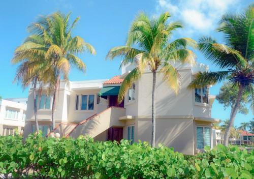 Waterview 2br Plus + 3 Baths Villa Nurlan - Dorado
