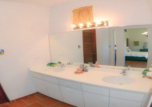 Waterview 2br Plus + 3 Baths Villa Nurlan - Dorado