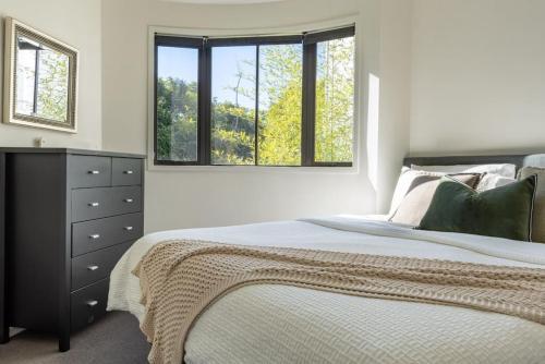 High-end 2br House - Skytower View- Nr Ponsonby Rd