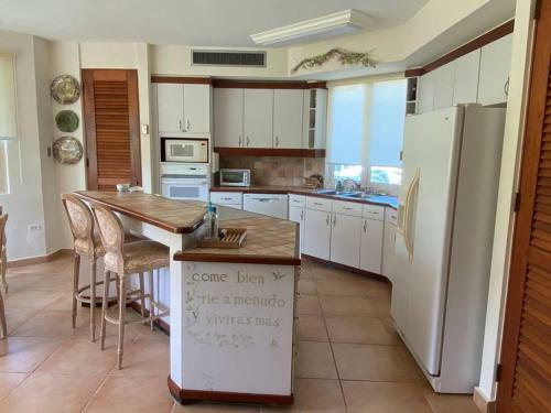 Villa Vila Ide�l, Ocean View Beachfront Community W/pool