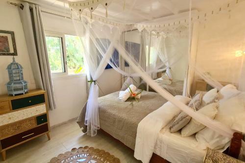 Cottage Manua
