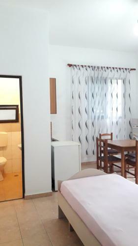 Vila Aliaj 's Apartment With Garden