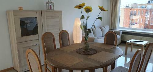 Apartamento Superb Appartement With 3 Bed Rooms In Antwerpen