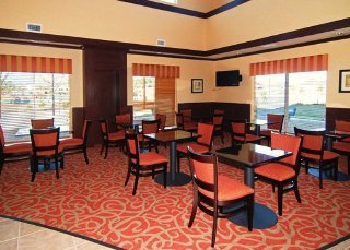 Hotel Comfort Suites Palestine