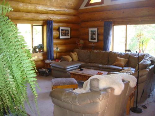 Wildhorse Mountain Guest Ranch Bed & Breakfast