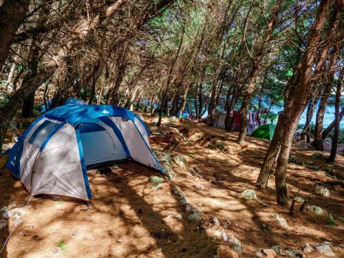 The Sea Cave Camping