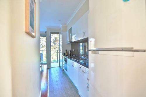 Luxury And Thoughtful Townhouse In Box Hill
