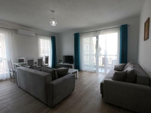 R&i Sea And Mountain View Apartments Radhim�