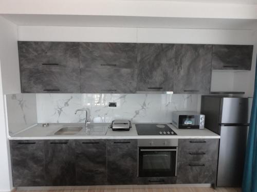R&i Sea And Mountain View Apartments Radhim�